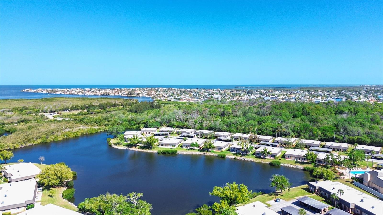 4127 STRATFORD DR #4127, NEW PORT RICHEY, FL, 34652