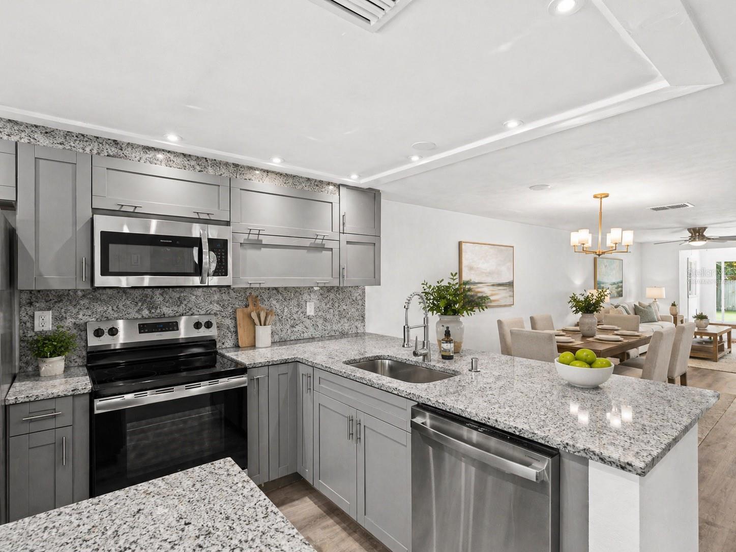 4127 STRATFORD DR #4127, NEW PORT RICHEY, FL, 34652