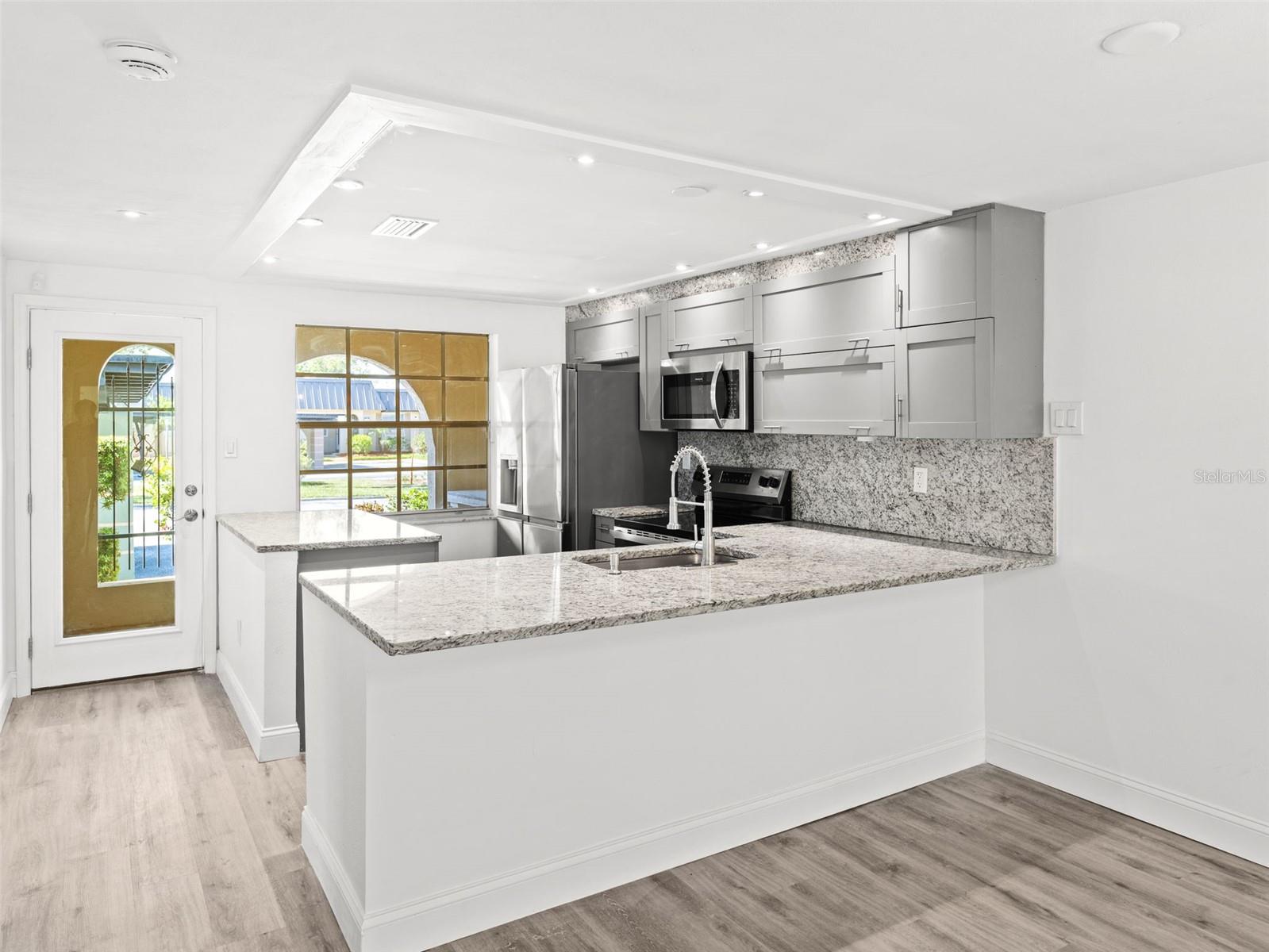 4127 STRATFORD DR #4127, NEW PORT RICHEY, FL, 34652