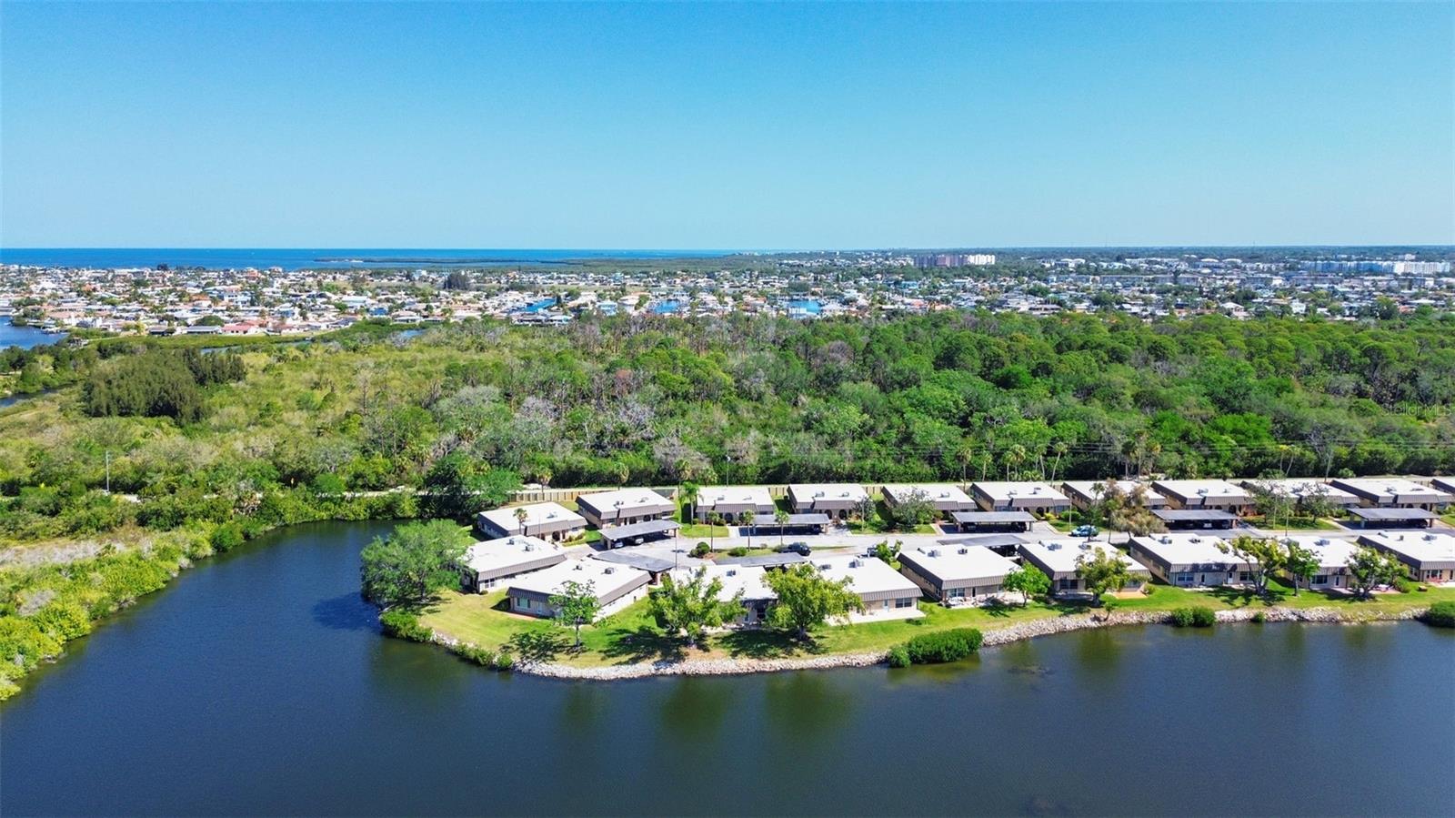 4127 STRATFORD DR #4127, NEW PORT RICHEY, FL, 34652