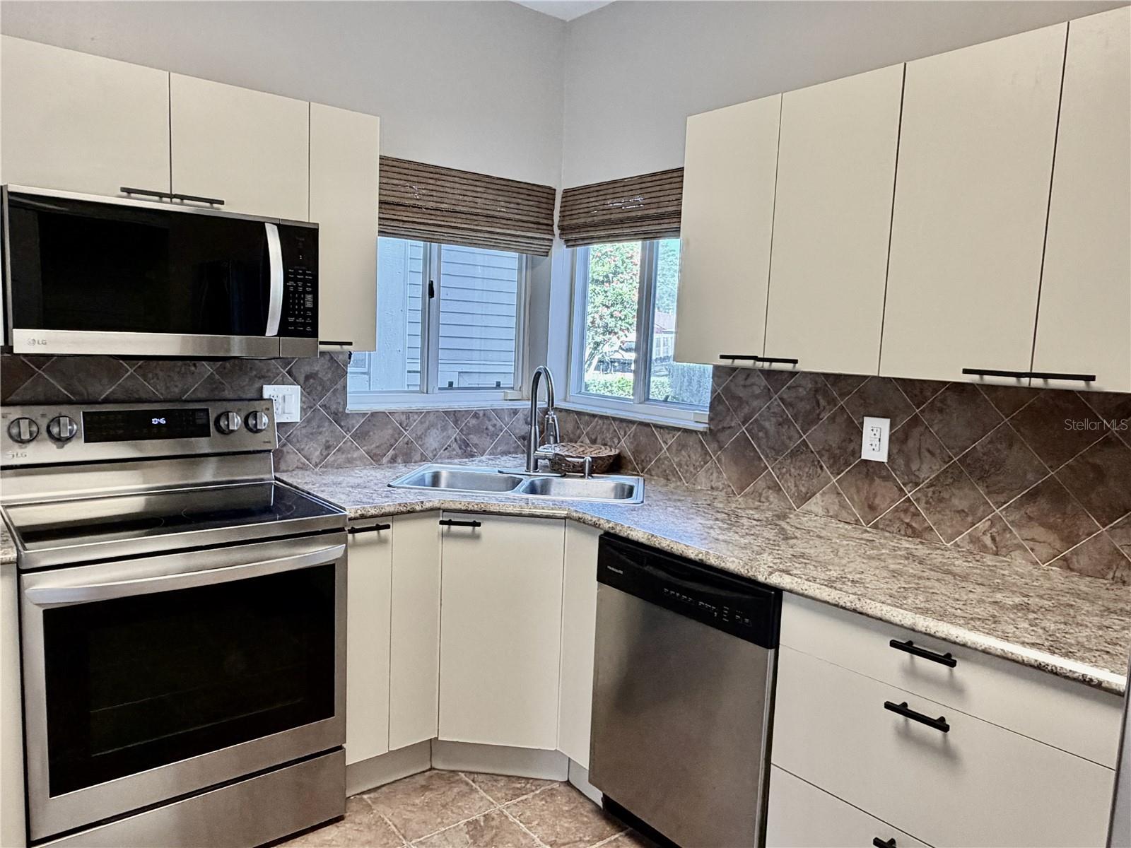 1 MAGNOLIA DR S #1, ORMOND BEACH, FL, 32174