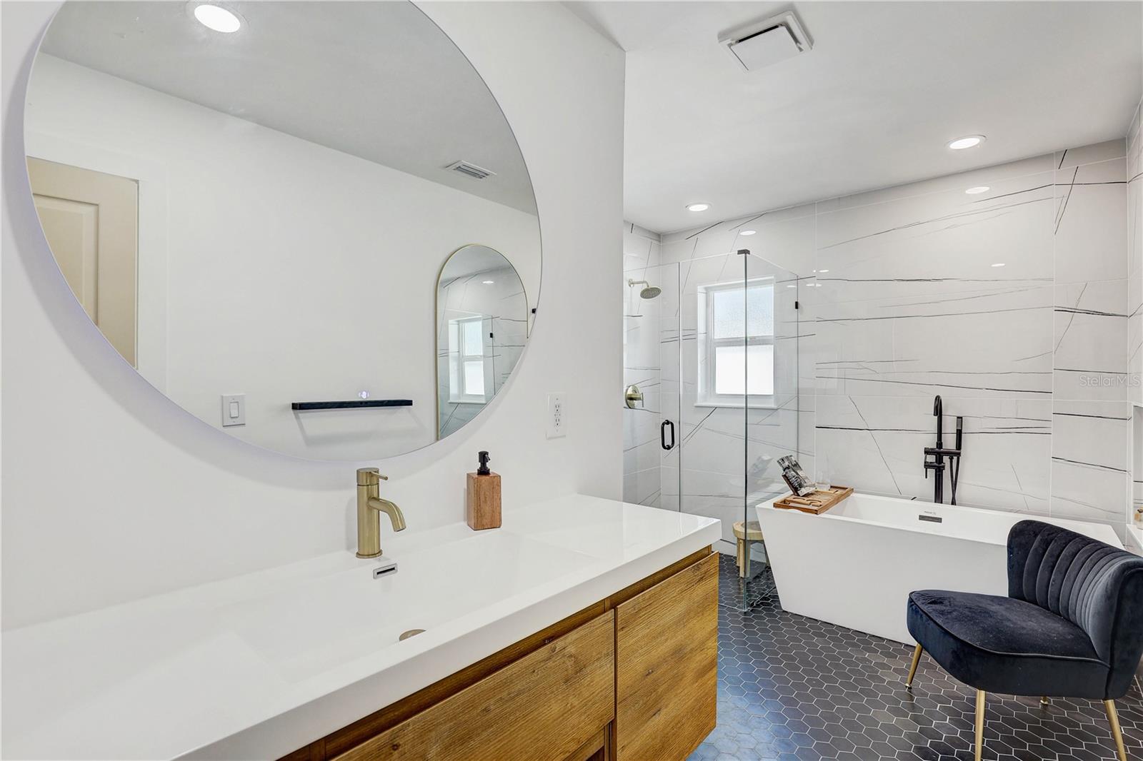 265 96TH AVE N, ST PETERSBURG, FL, 33702