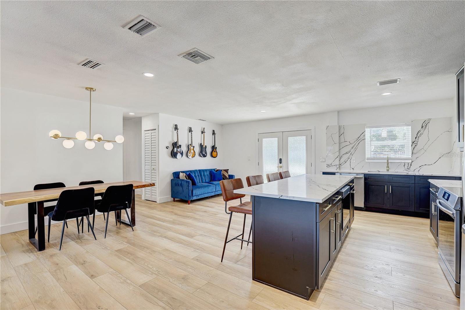 265 96TH AVE N, ST PETERSBURG, FL, 33702