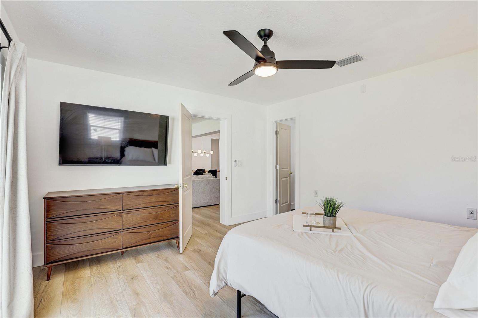 265 96TH AVE N, ST PETERSBURG, FL, 33702