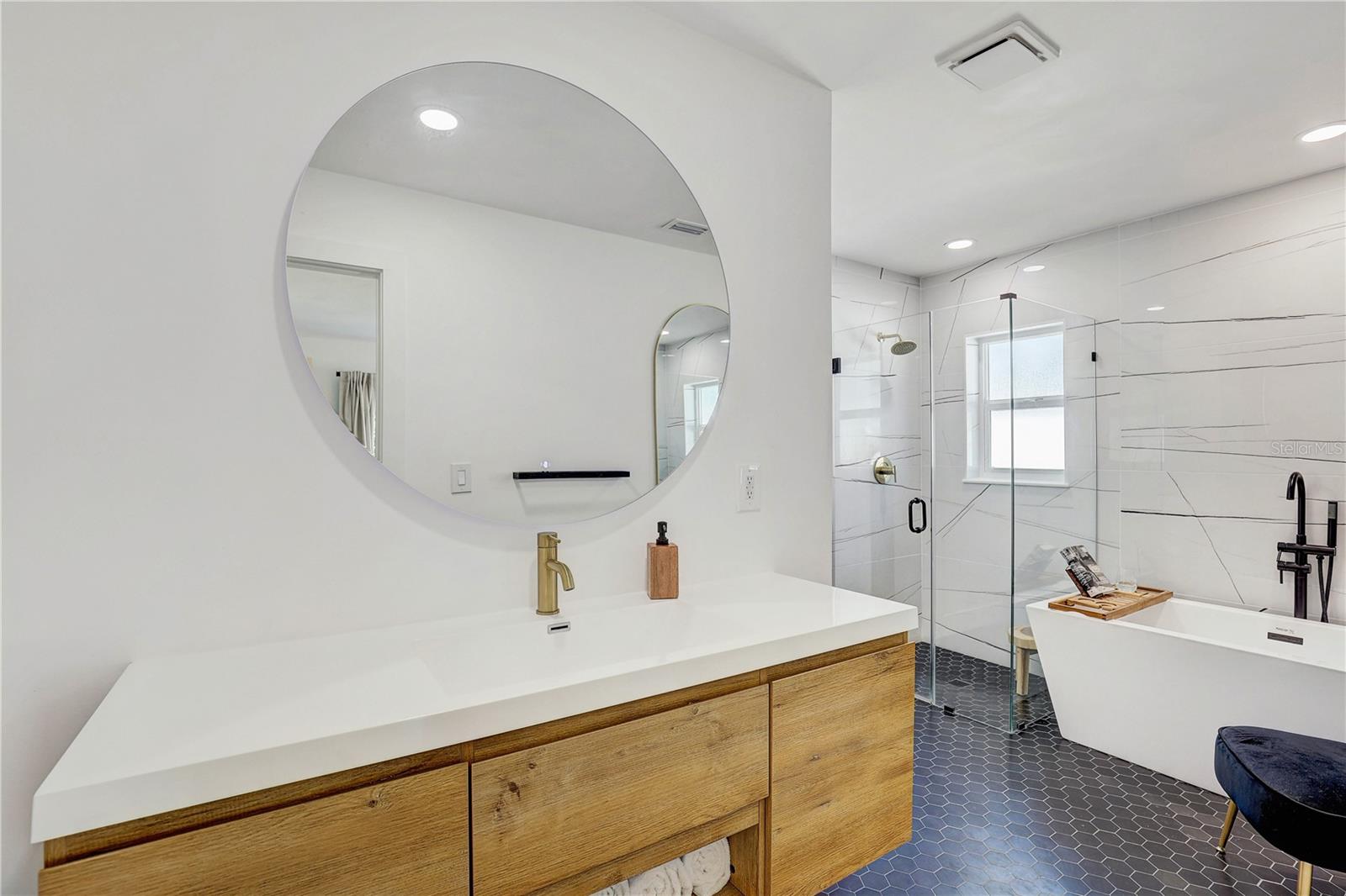 265 96TH AVE N, ST PETERSBURG, FL, 33702