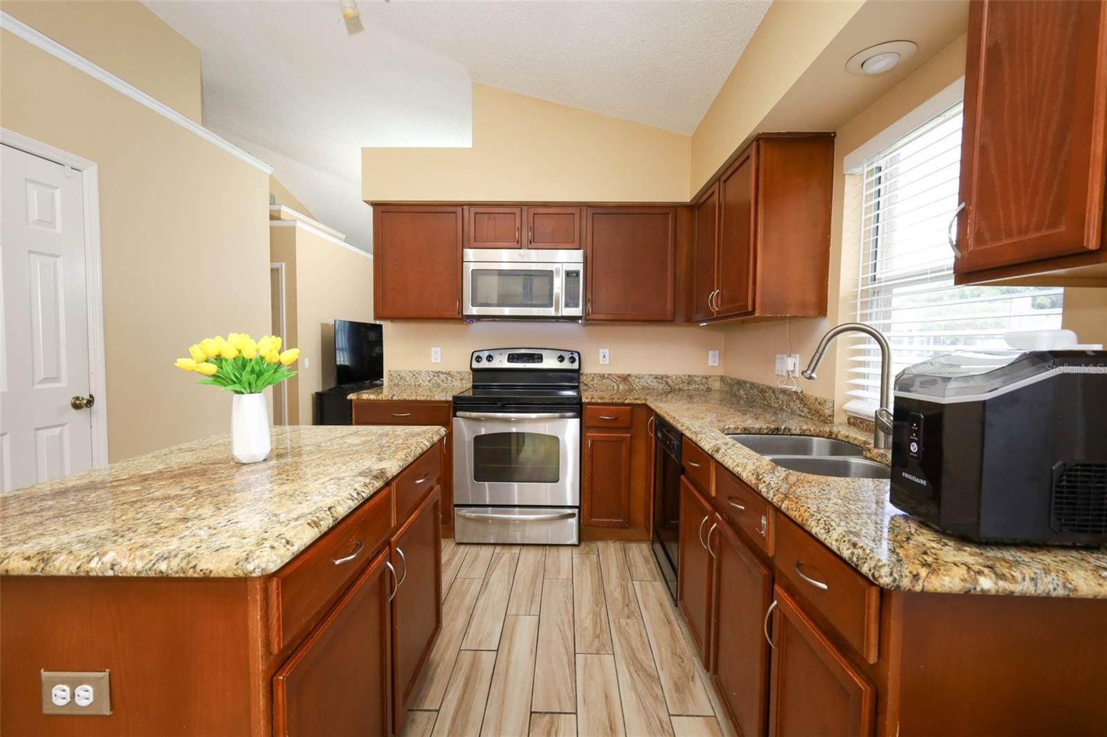 9271 BENT ARROW CV, APOPKA, FL, 32703