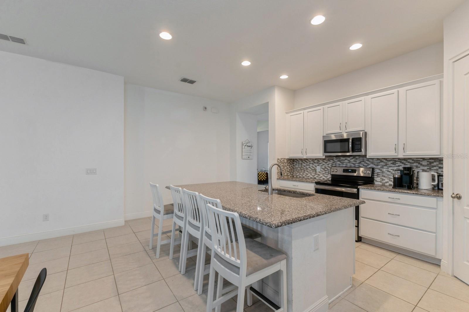 8017 NEMOURS PKWY, ORLANDO, FL, 32827