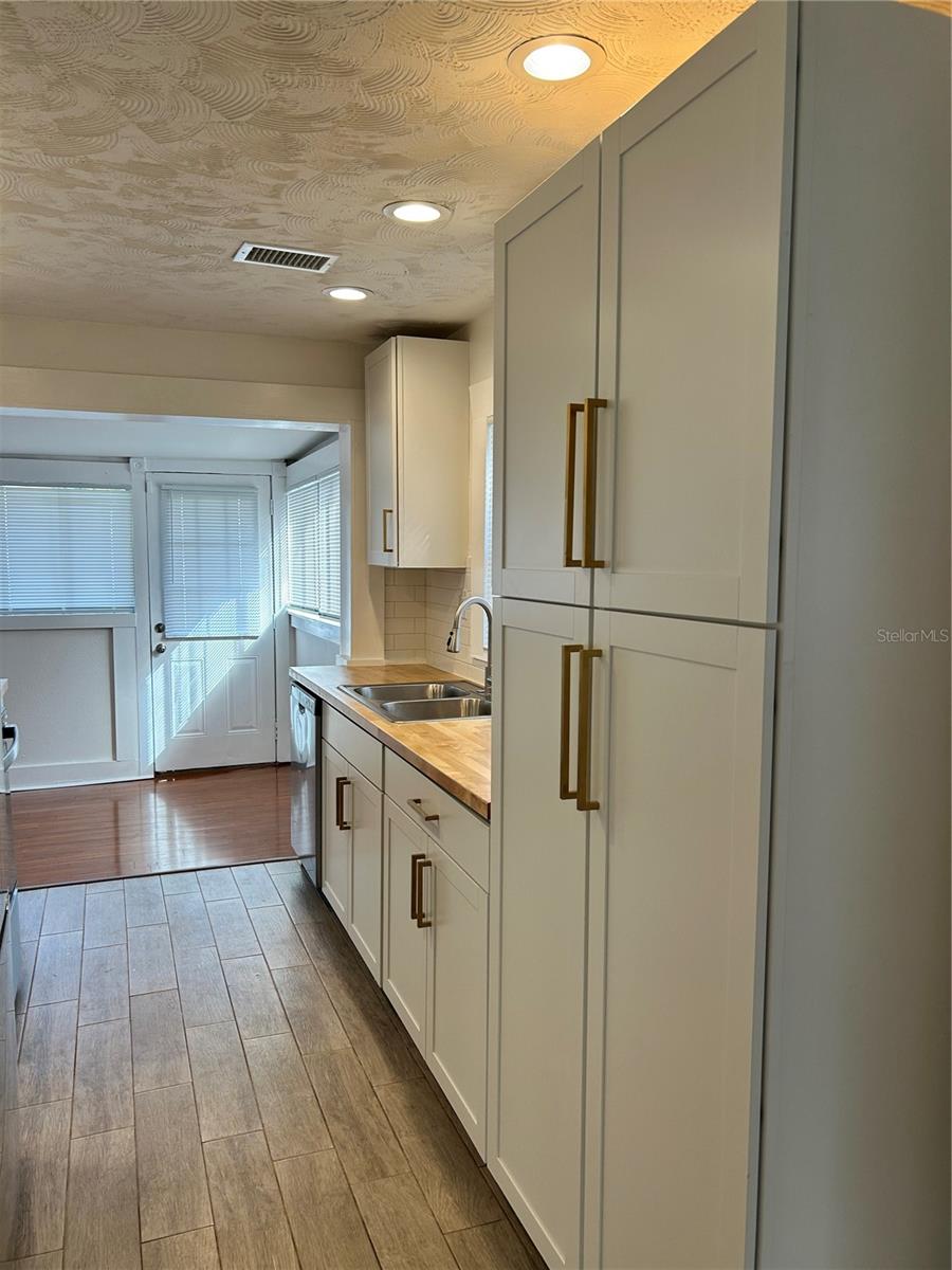 ST PETERSBURG INVESTMENT CO SUB, ST PETERSBURG, FL, 33713