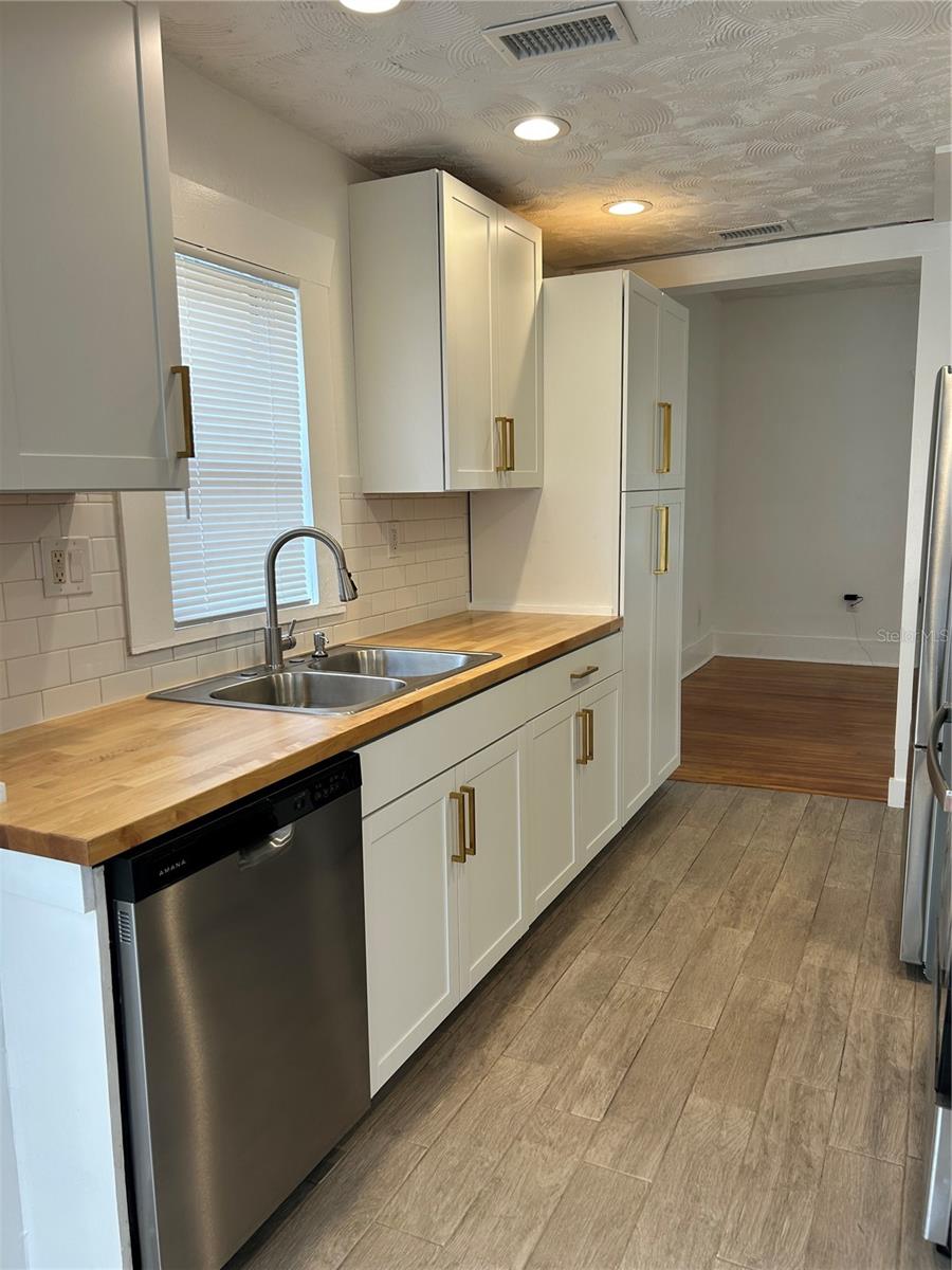 ST PETERSBURG INVESTMENT CO SUB, ST PETERSBURG, FL, 33713