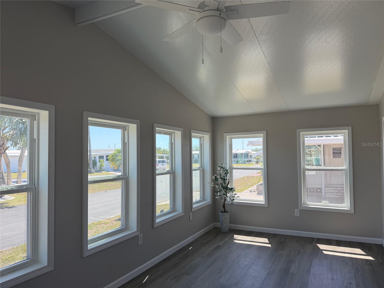 363 LONGWOOD DR, VENICE, FL, 34285