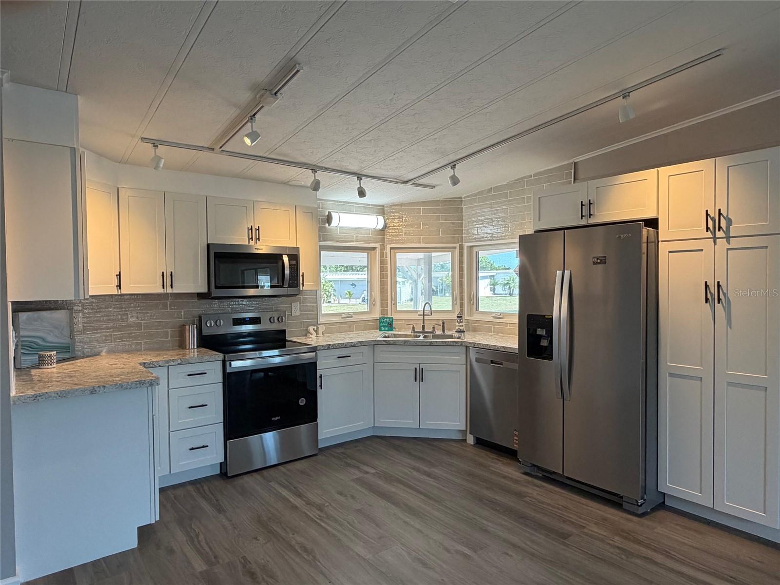 363 LONGWOOD DR, VENICE, FL, 34285