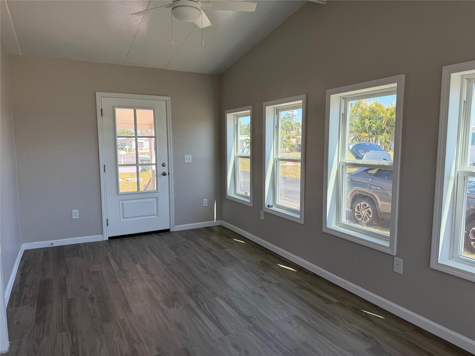 363 LONGWOOD DR, VENICE, FL, 34285