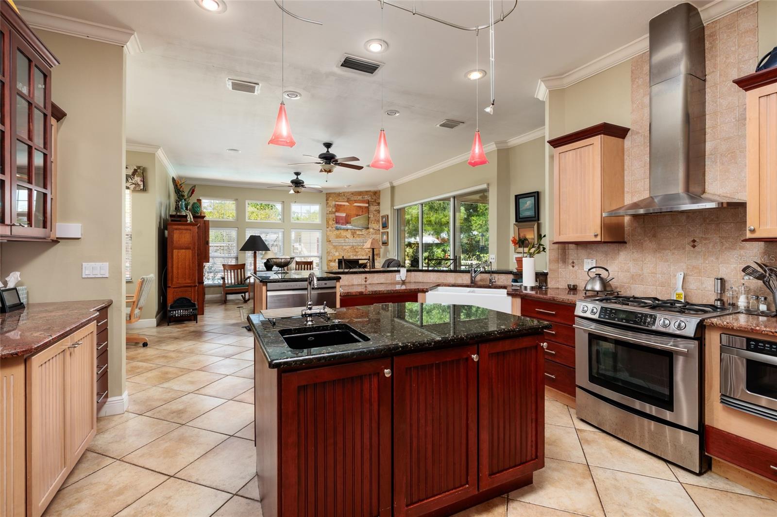 6737 MANGO AVE S, ST PETERSBURG, FL, 33707