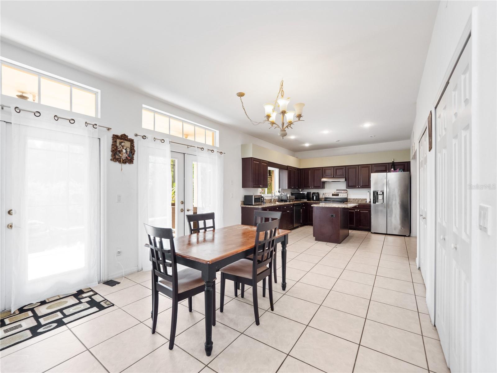 2072 STONE CROSS CIR, ORLANDO, FL, 32828