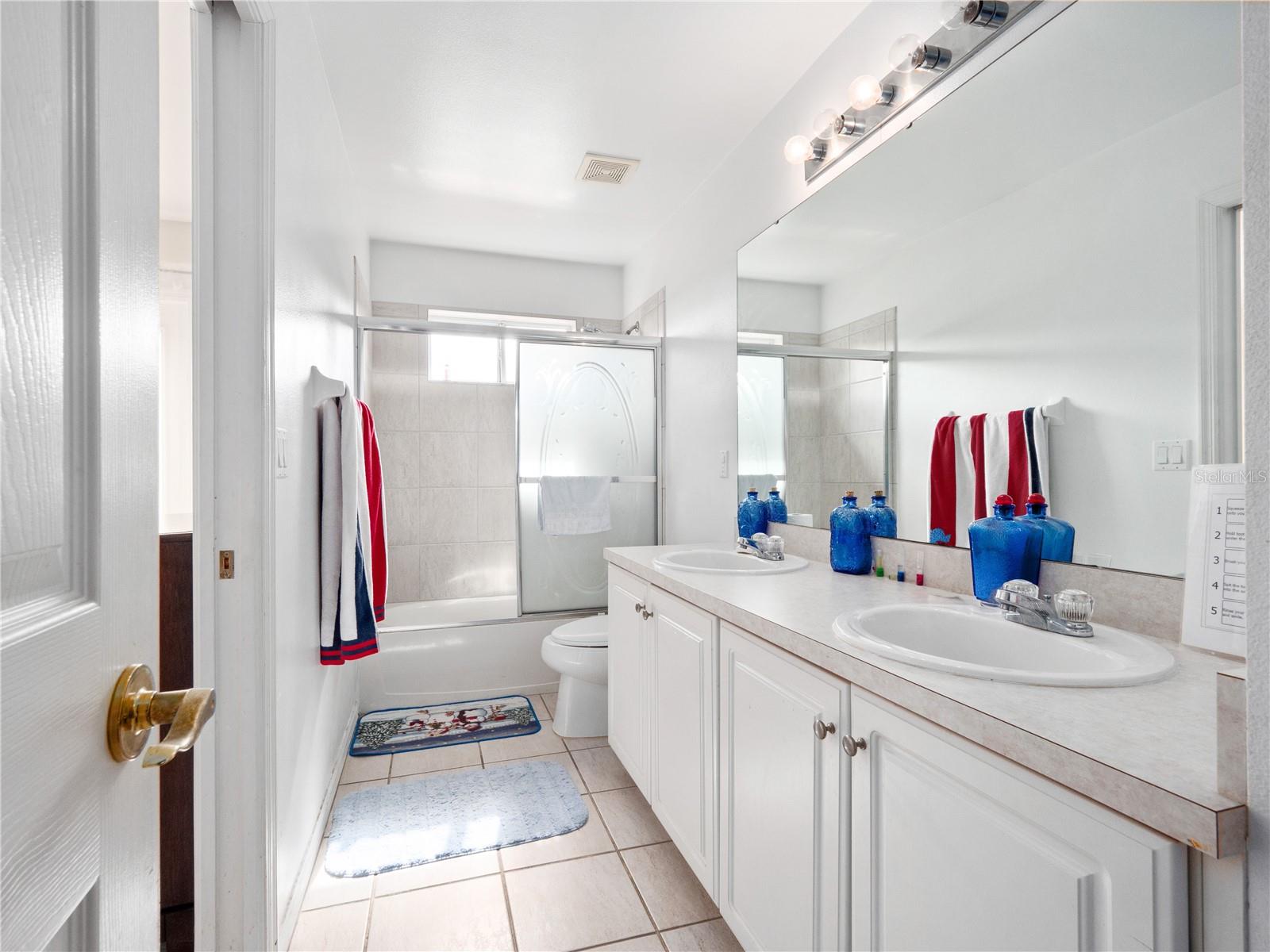 2072 STONE CROSS CIR, ORLANDO, FL, 32828