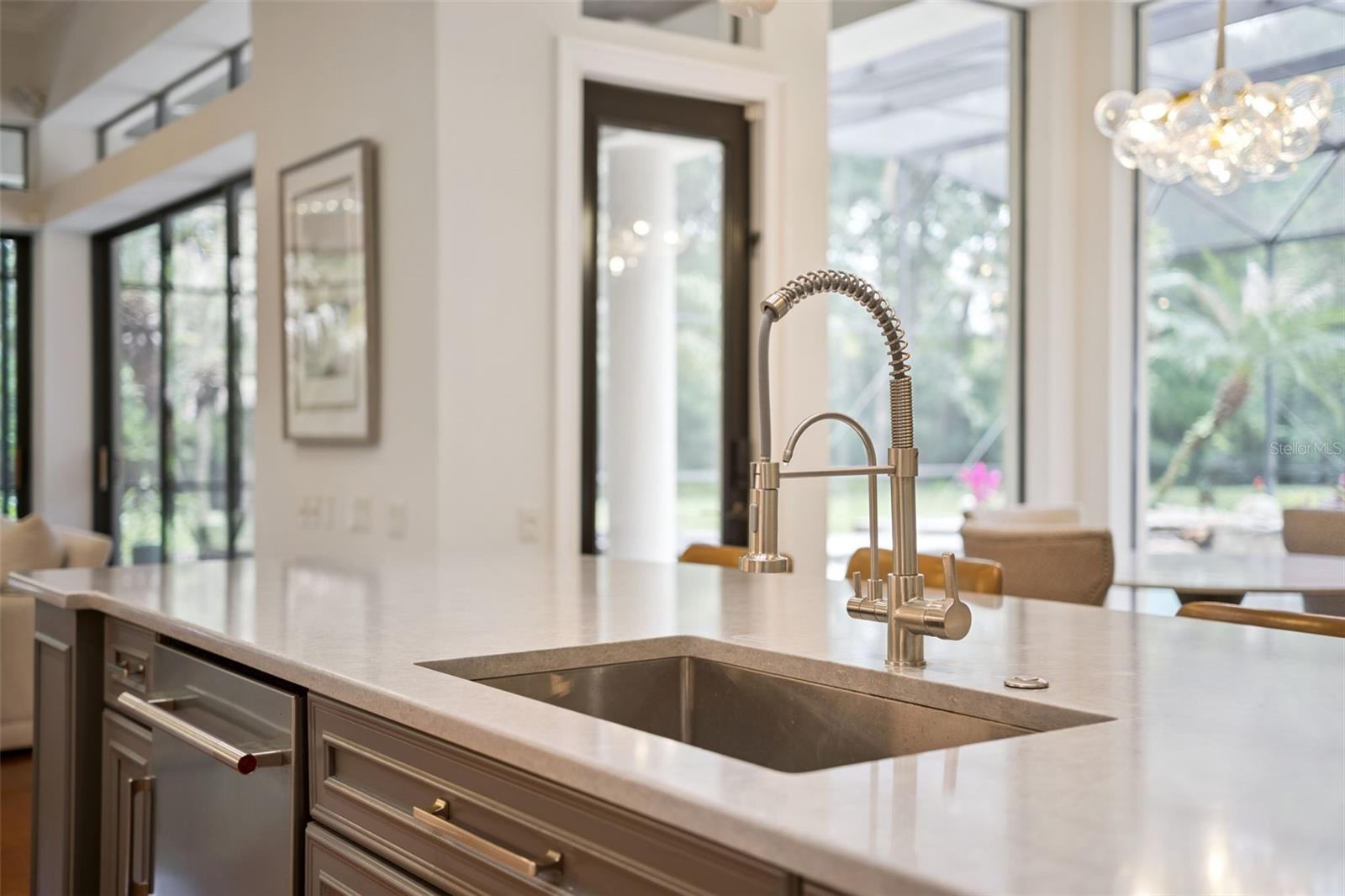 687 SHADOWMOSS CIR, LAKE MARY, FL, 32746