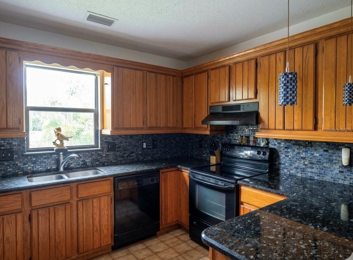 2070 S COURTENAY PKWY, MERRITT ISLAND, FL, 32952