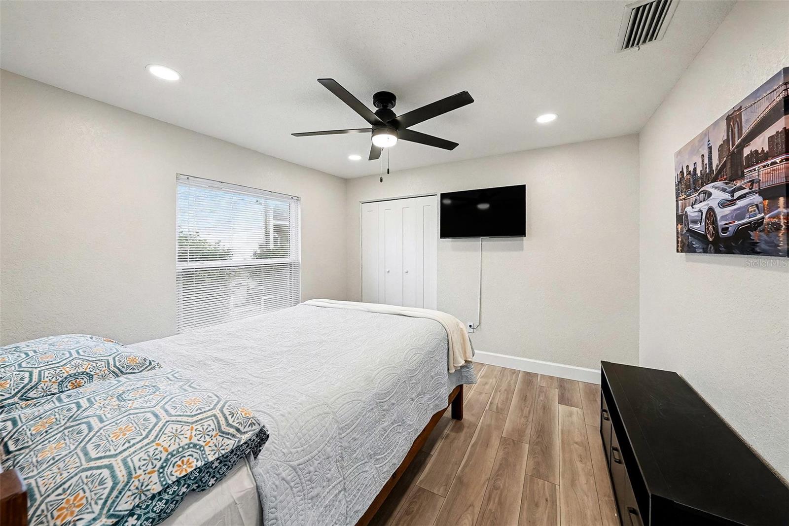 11325 GLENMONT DR, TAMPA, FL, 33635