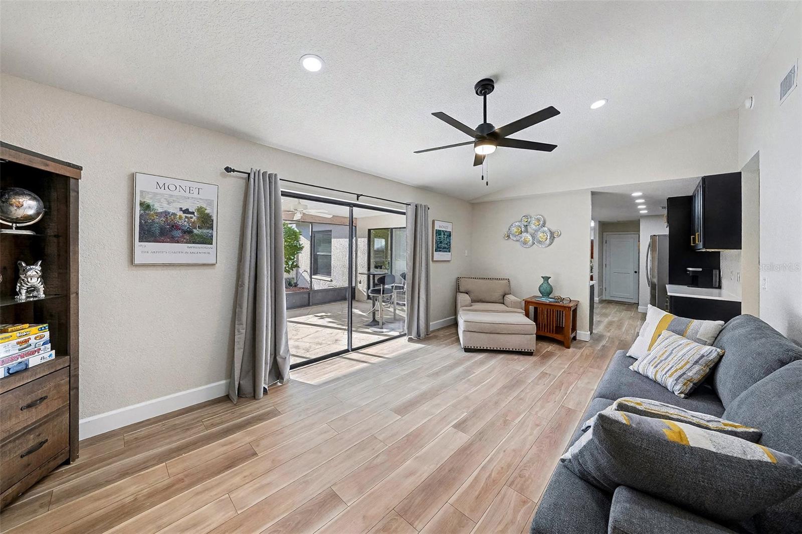 11325 GLENMONT DR, TAMPA, FL, 33635