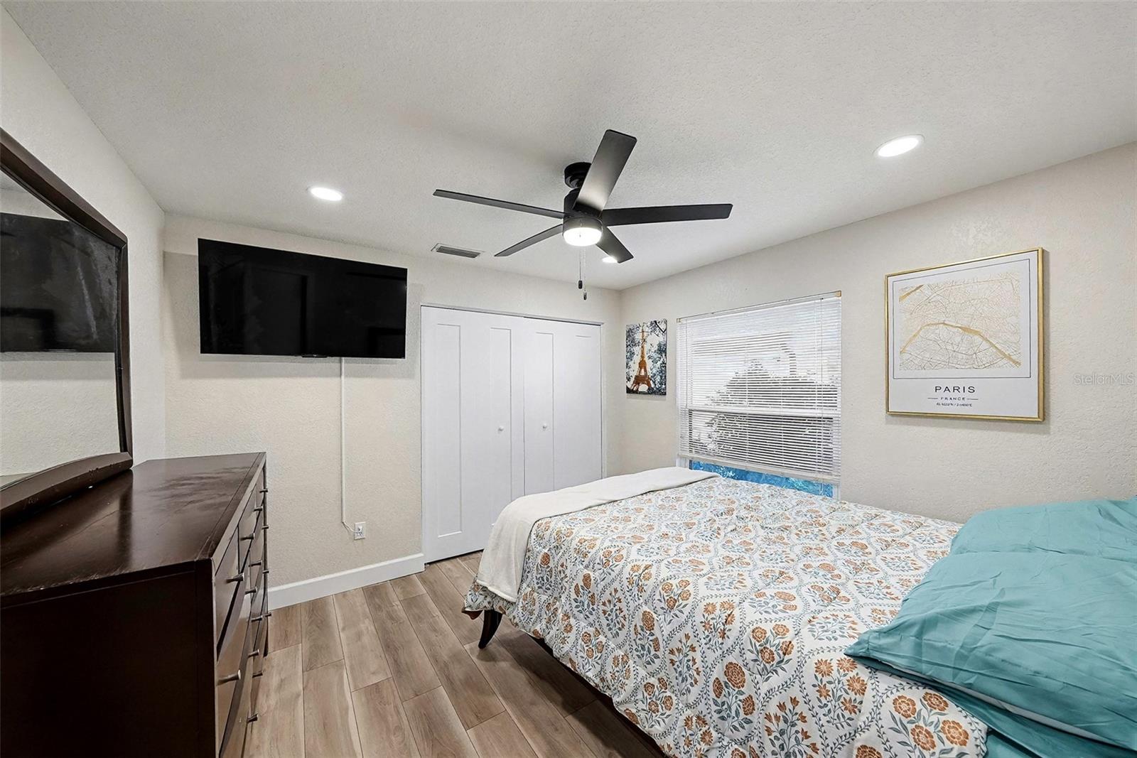 11325 GLENMONT DR, TAMPA, FL, 33635