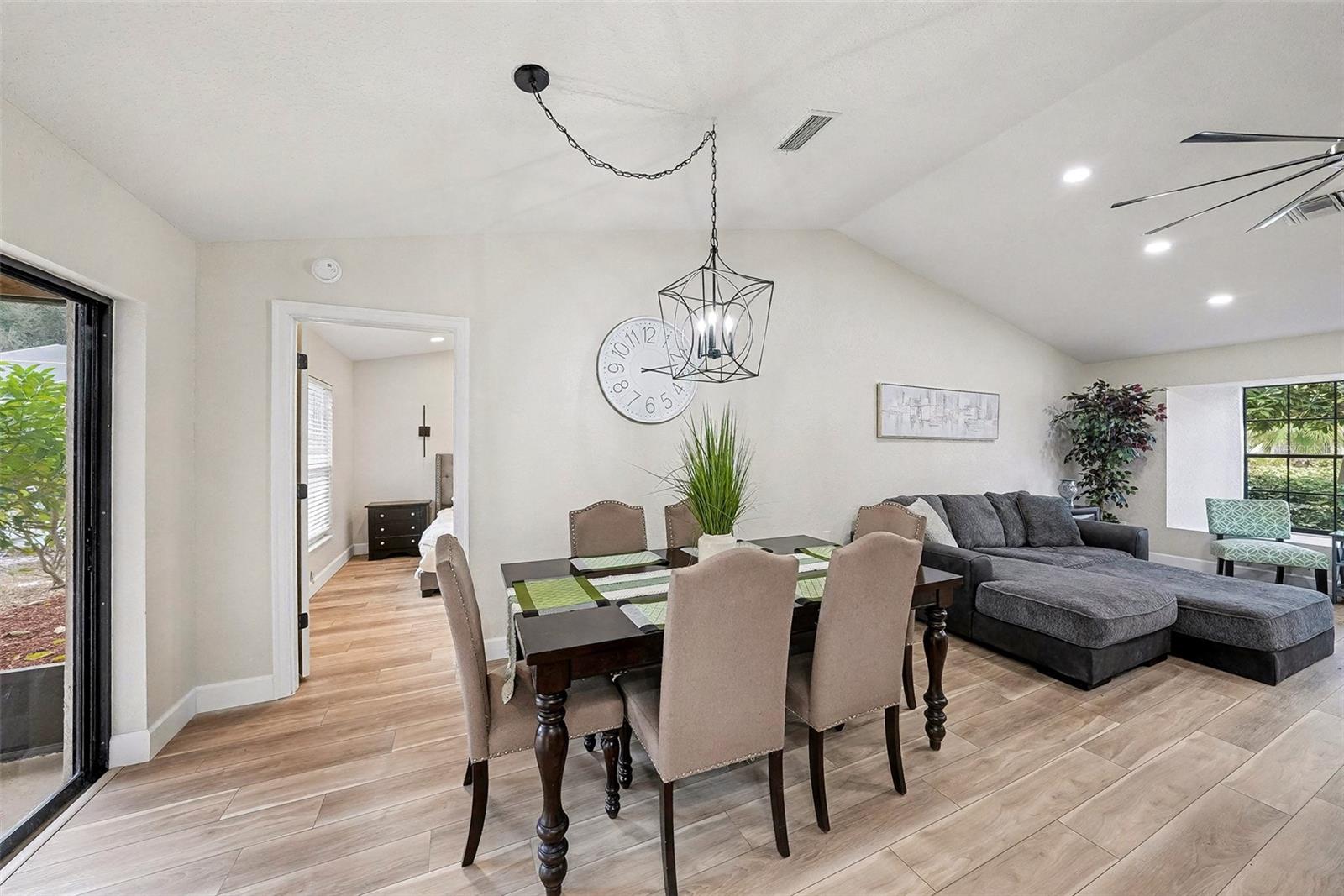 11325 GLENMONT DR, TAMPA, FL, 33635