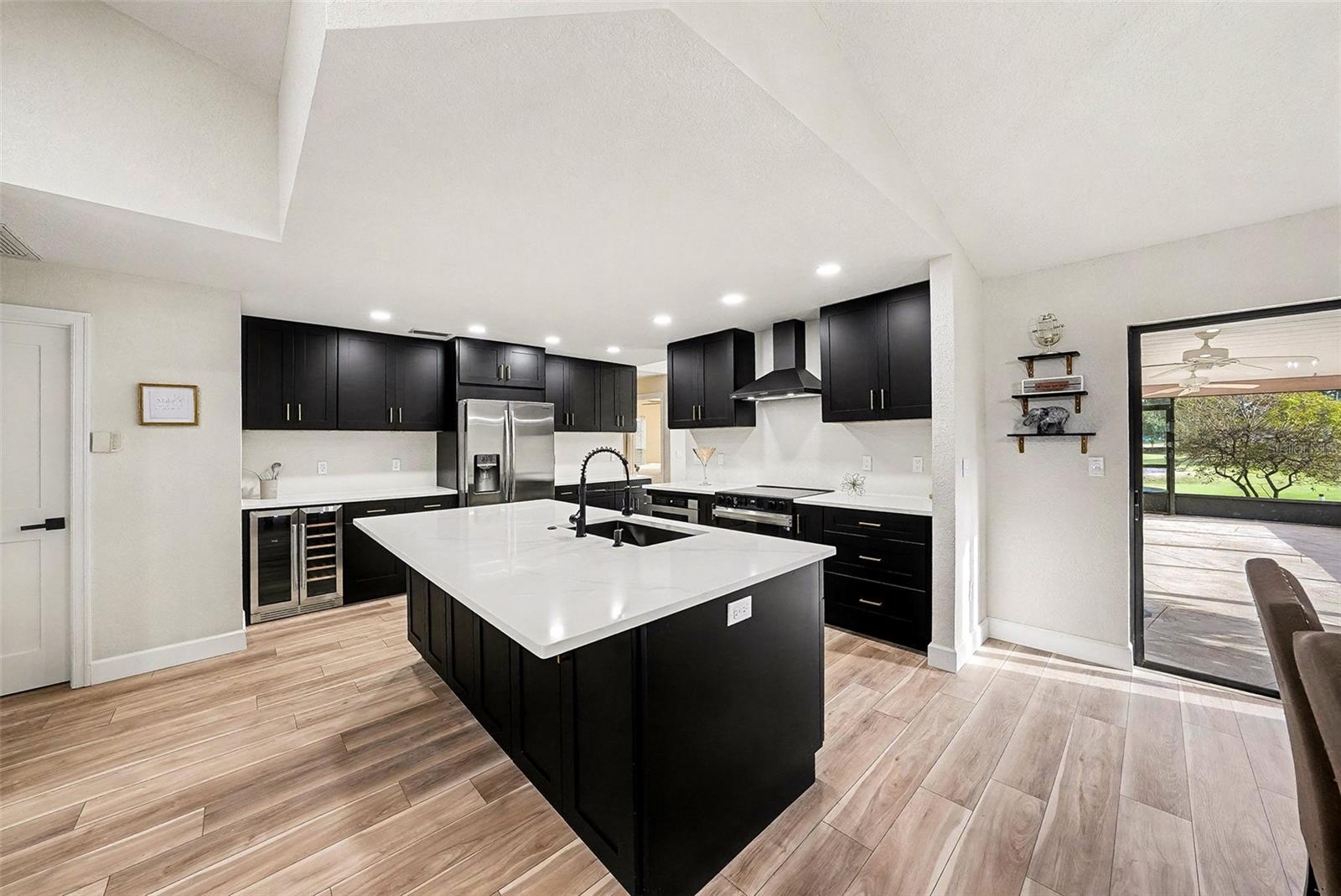 11325 GLENMONT DR, TAMPA, FL, 33635