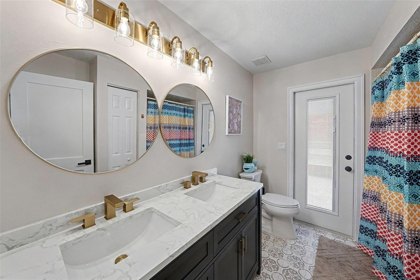 11325 GLENMONT DR, TAMPA, FL, 33635