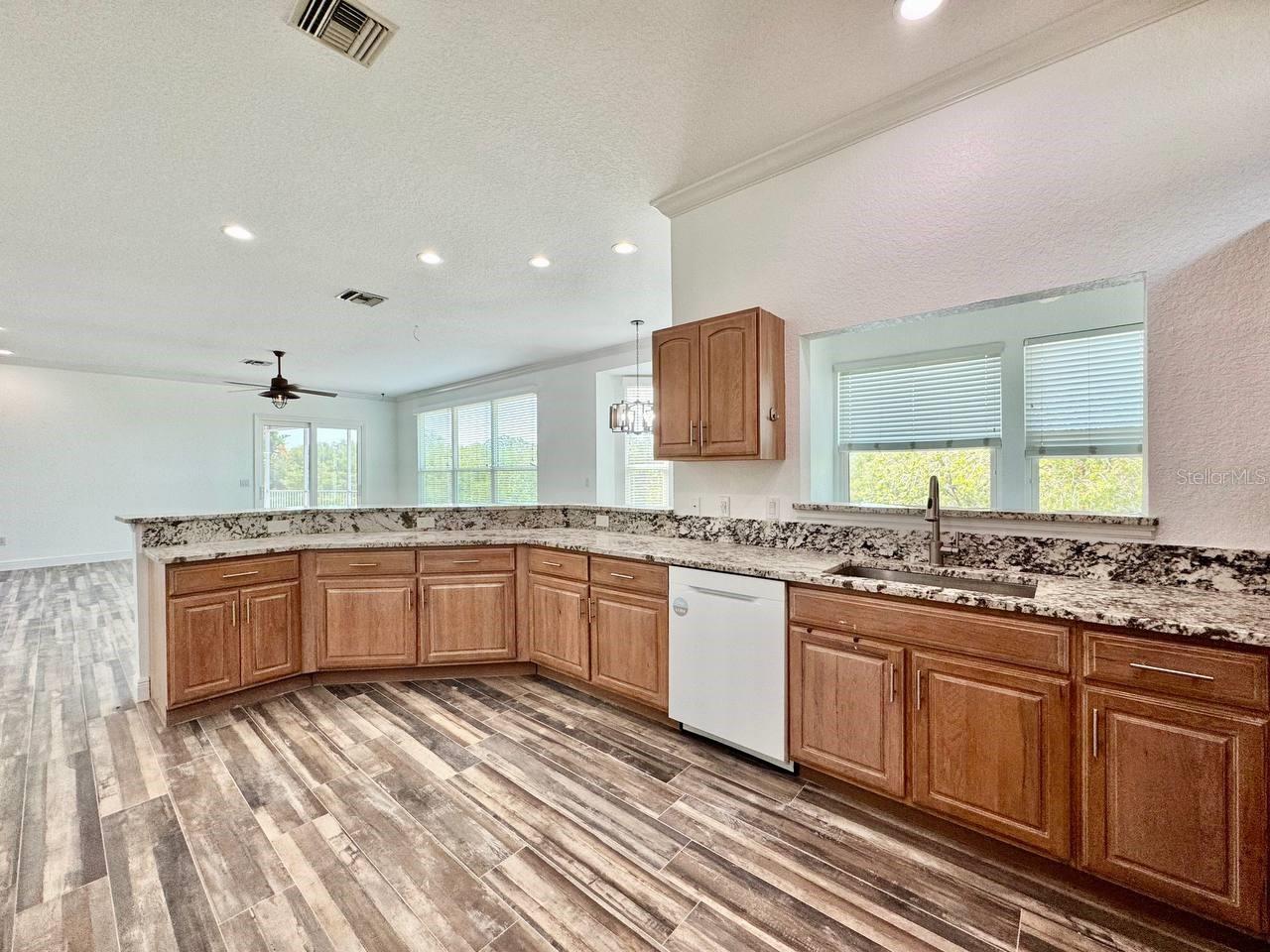 2384 CREEK CT, CLEARWATER, FL, 33764