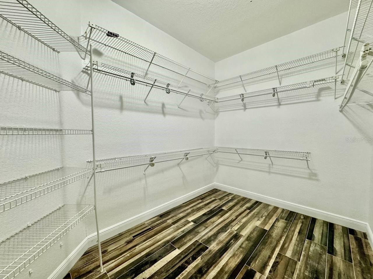 2384 CREEK CT, CLEARWATER, FL, 33764