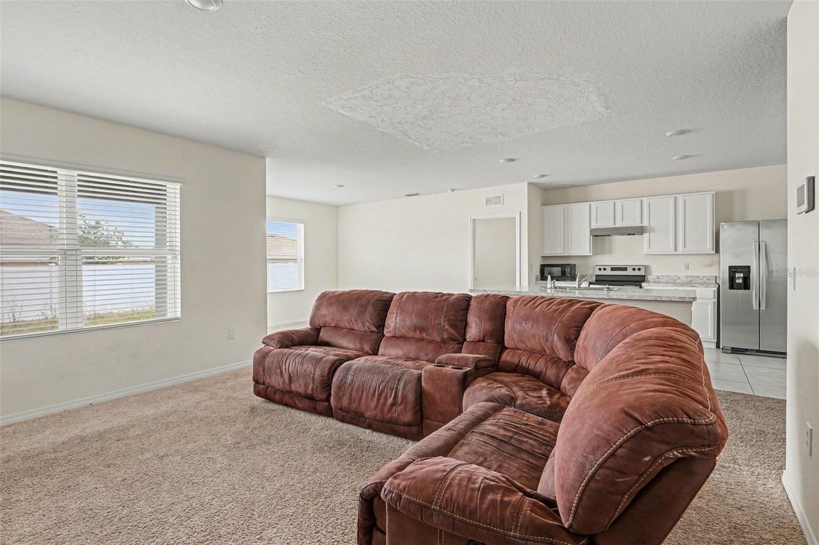 693 SQUIRES GROVE DR, WINTER HAVEN, FL, 33880