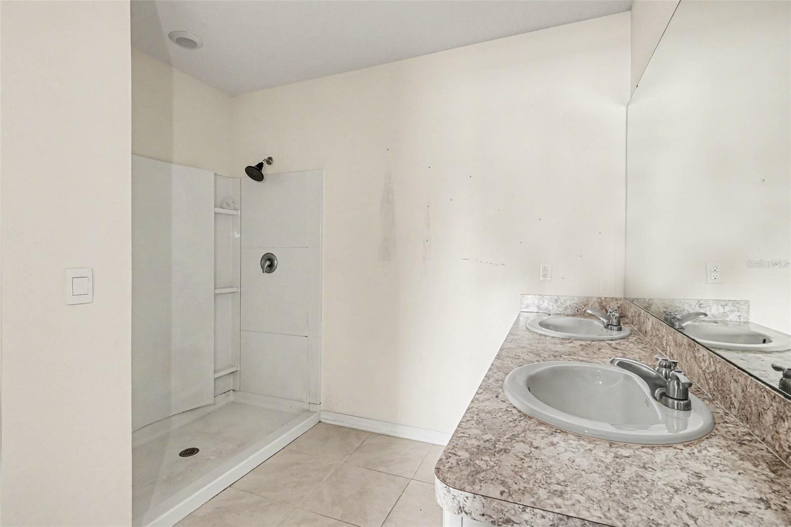 693 SQUIRES GROVE DR, WINTER HAVEN, FL, 33880