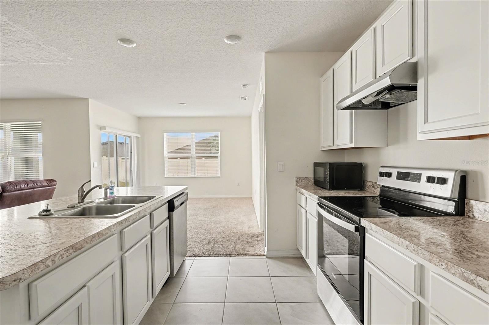 693 SQUIRES GROVE DR, WINTER HAVEN, FL, 33880