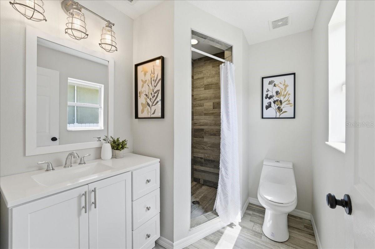 4007 E MILLER AVE, TAMPA, FL, 33617