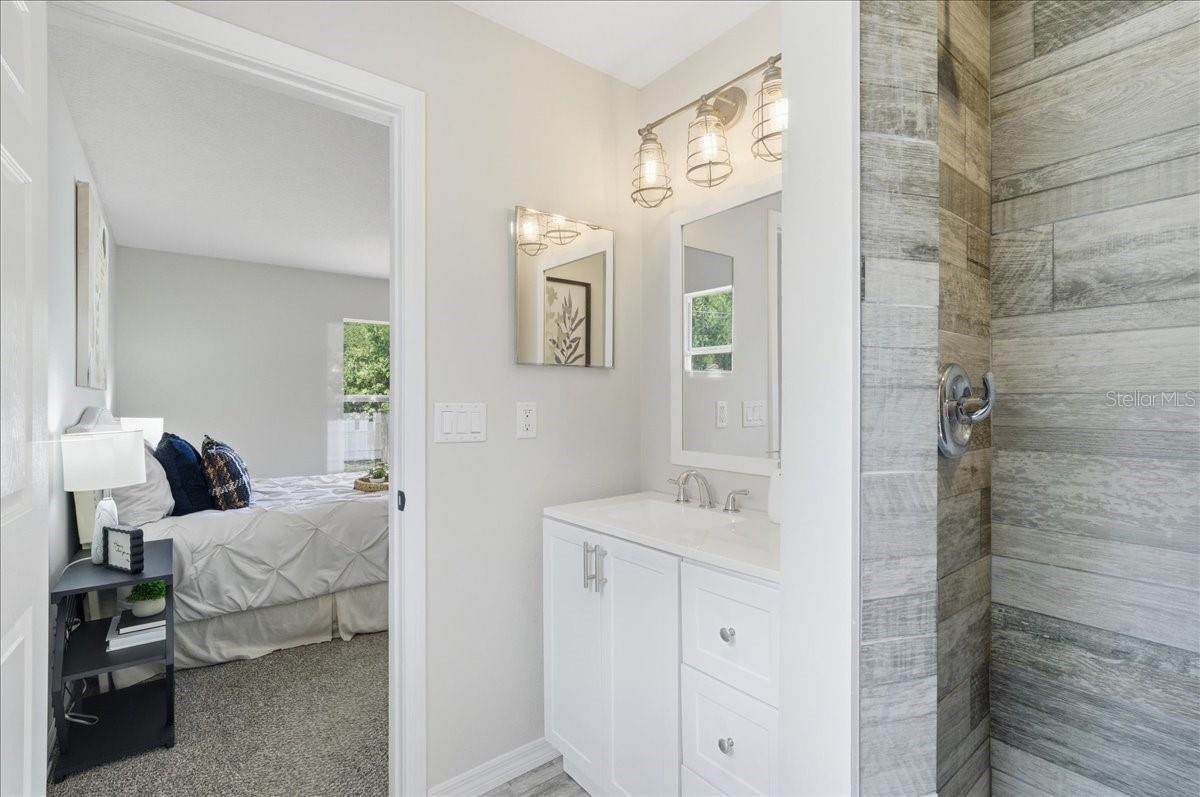 4007 E MILLER AVE, TAMPA, FL, 33617