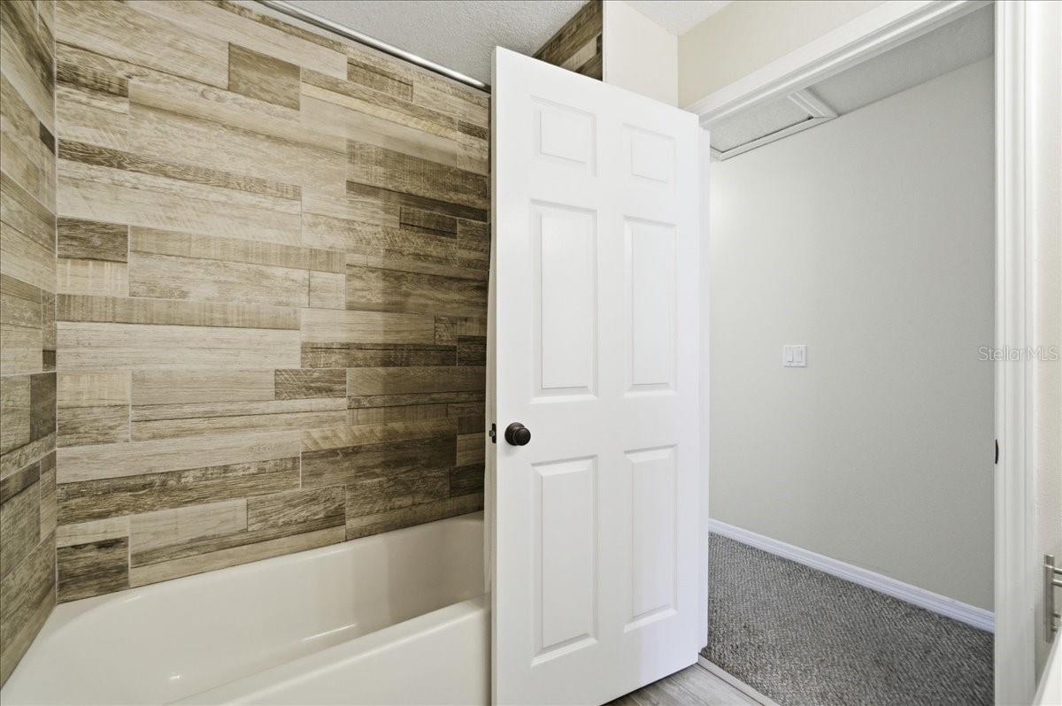 4007 E MILLER AVE, TAMPA, FL, 33617