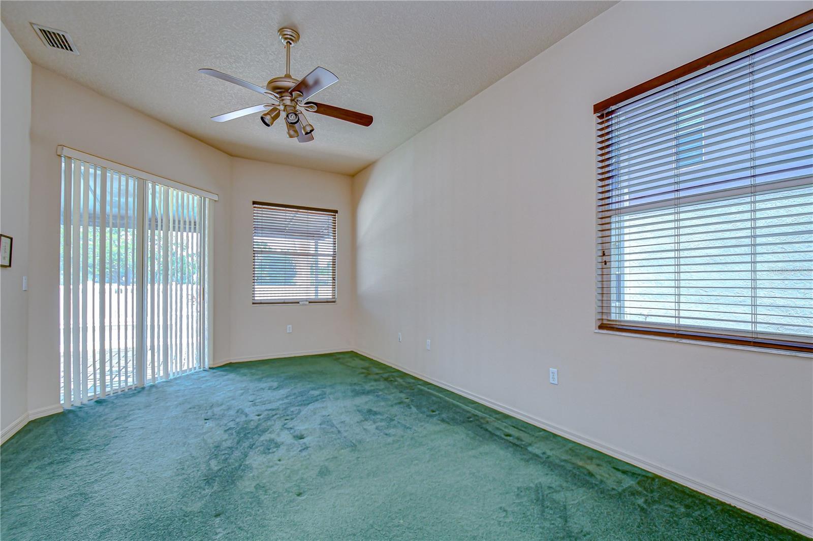 4505 BLOOMSBURY CT, TAMPA, FL, 33624