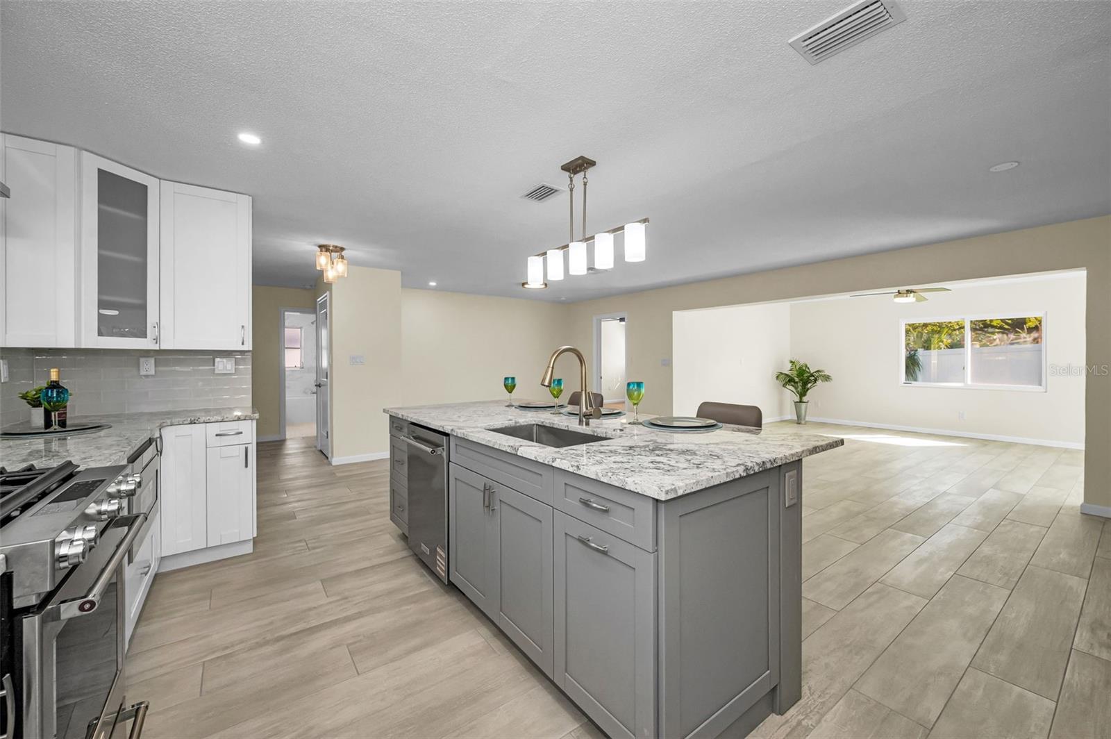 94 NICHOLAS DR, DUNEDIN, FL, 34698