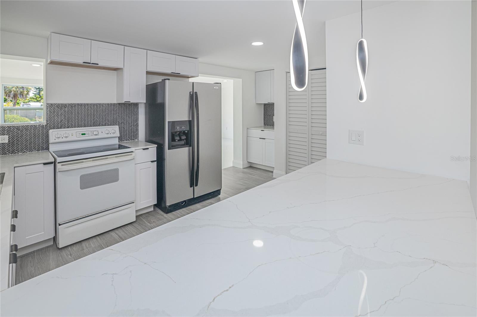 203 WATERWAY CIR NE, PORT CHARLOTTE, FL, 33952