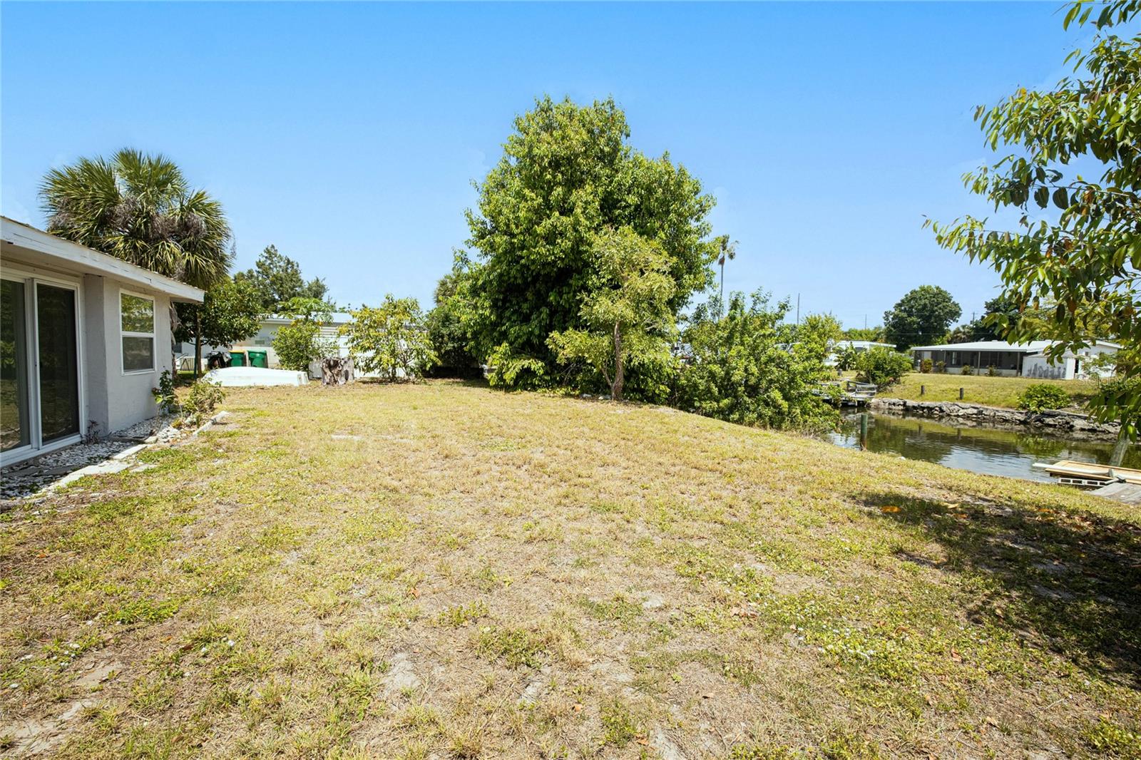 203 WATERWAY CIR NE, PORT CHARLOTTE, FL, 33952