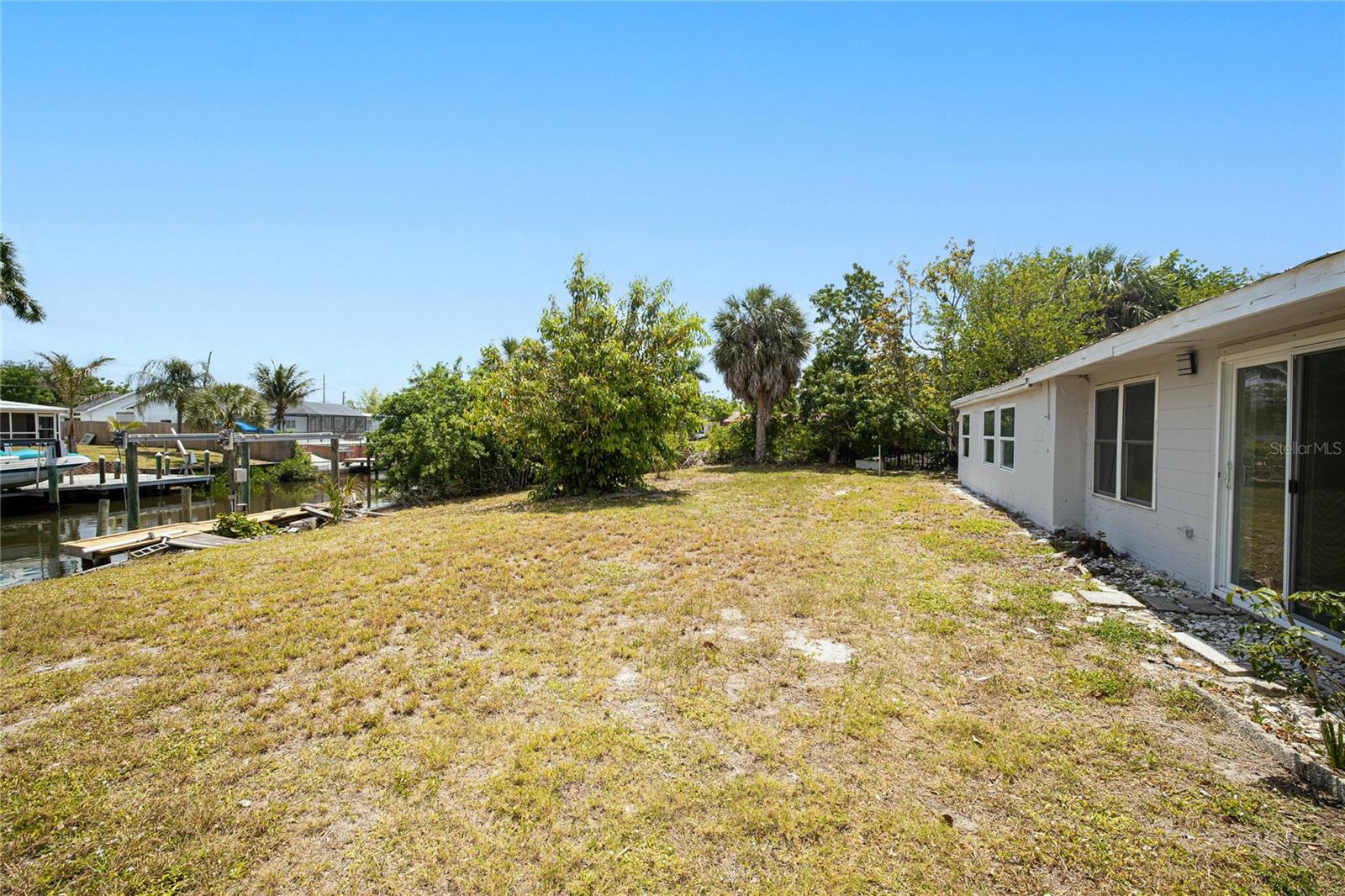 203 WATERWAY CIR NE, PORT CHARLOTTE, FL, 33952