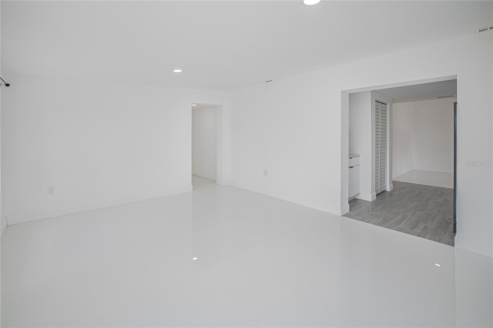 203 WATERWAY CIR NE, PORT CHARLOTTE, FL, 33952