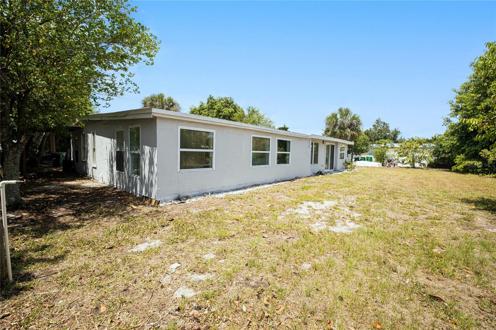 203 WATERWAY CIR NE, PORT CHARLOTTE, FL, 33952