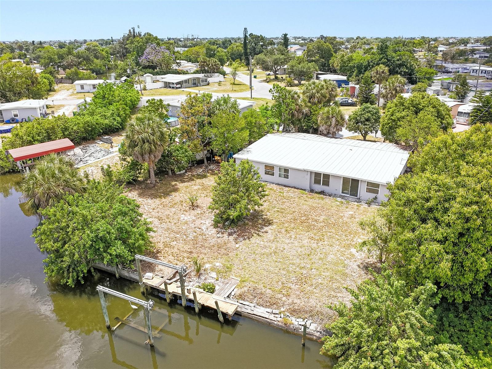 203 WATERWAY CIR NE, PORT CHARLOTTE, FL, 33952