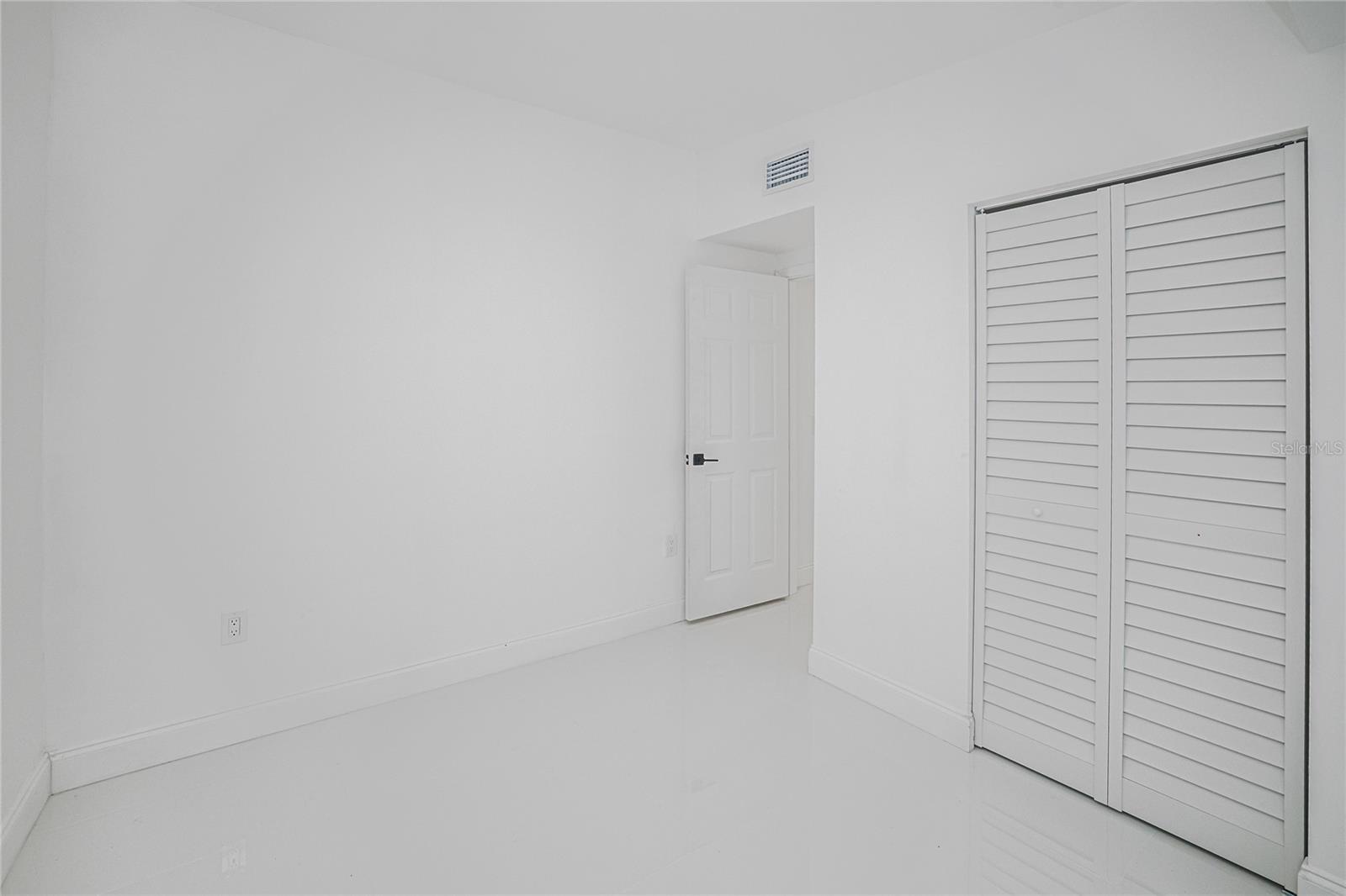 203 WATERWAY CIR NE, PORT CHARLOTTE, FL, 33952