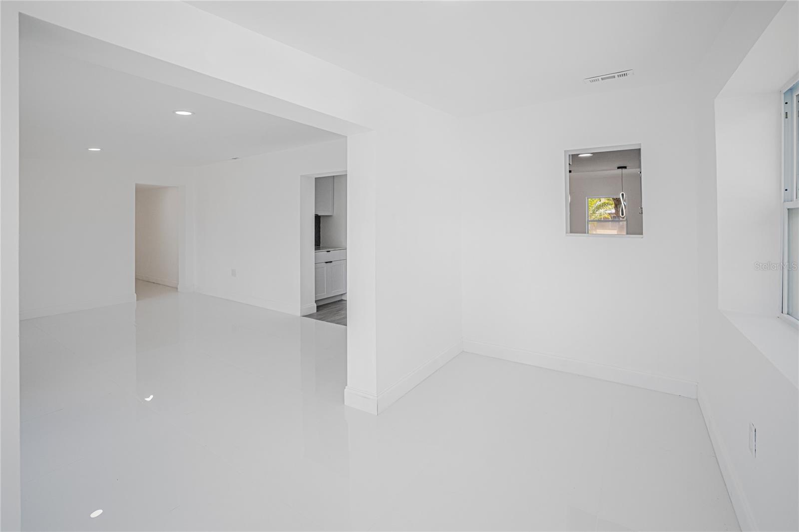 203 WATERWAY CIR NE, PORT CHARLOTTE, FL, 33952