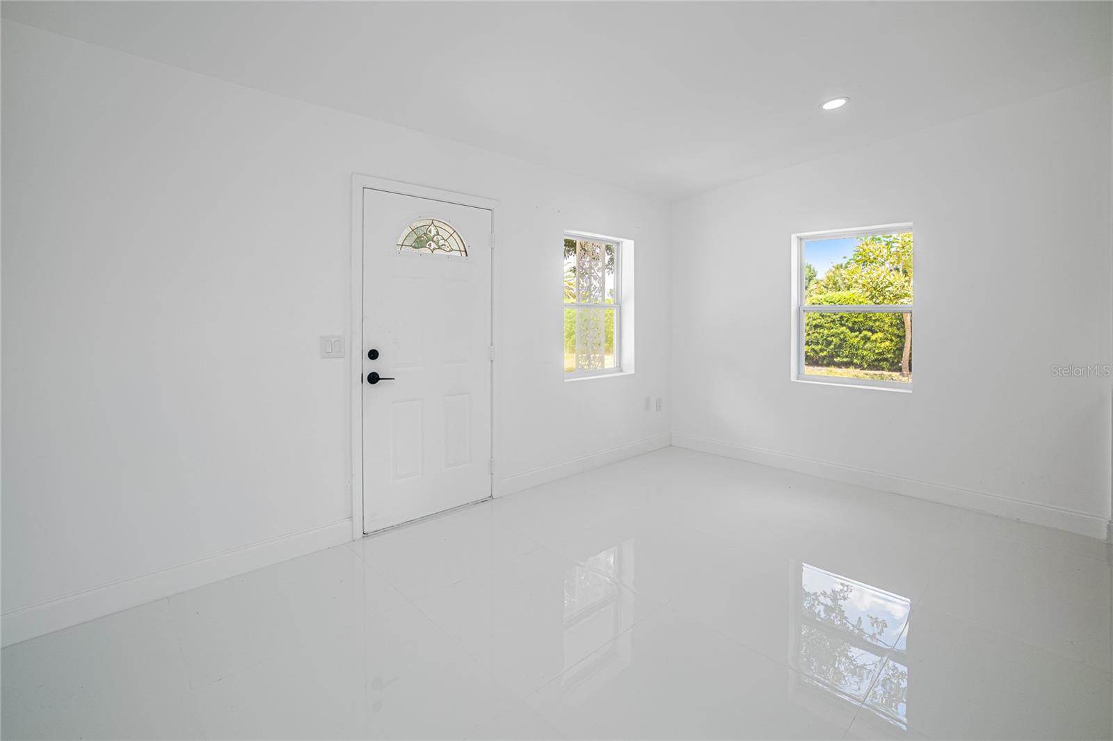 203 WATERWAY CIR NE, PORT CHARLOTTE, FL, 33952