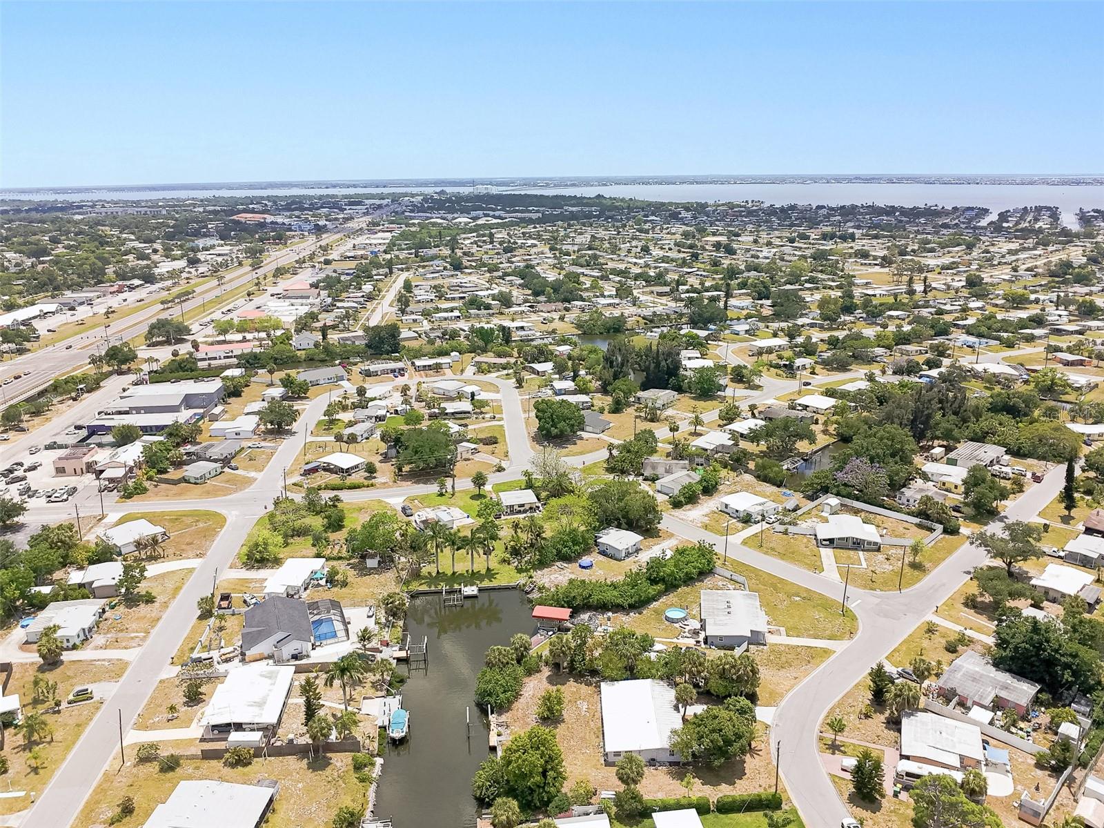 203 WATERWAY CIR NE, PORT CHARLOTTE, FL, 33952