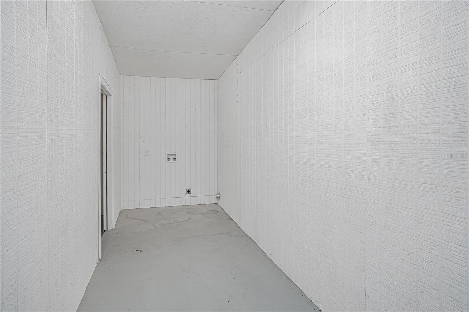 203 WATERWAY CIR NE, PORT CHARLOTTE, FL, 33952