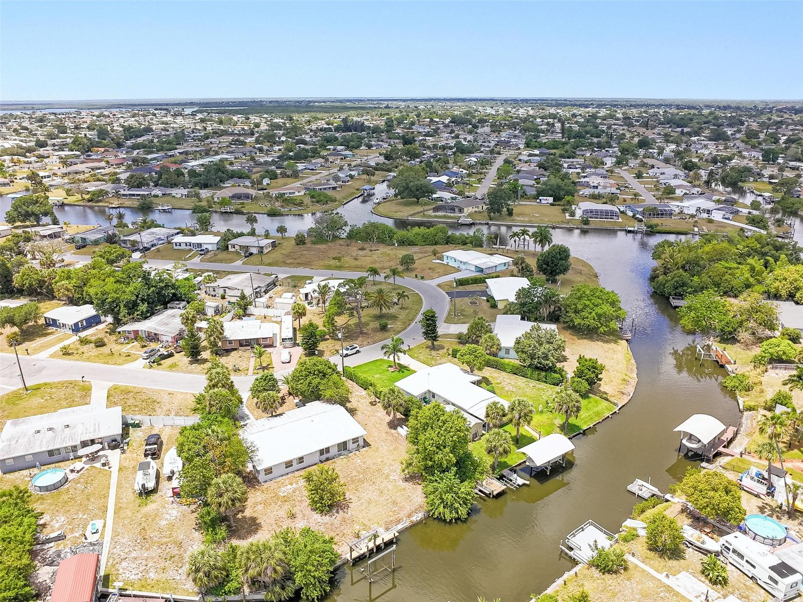 203 WATERWAY CIR NE, PORT CHARLOTTE, FL, 33952