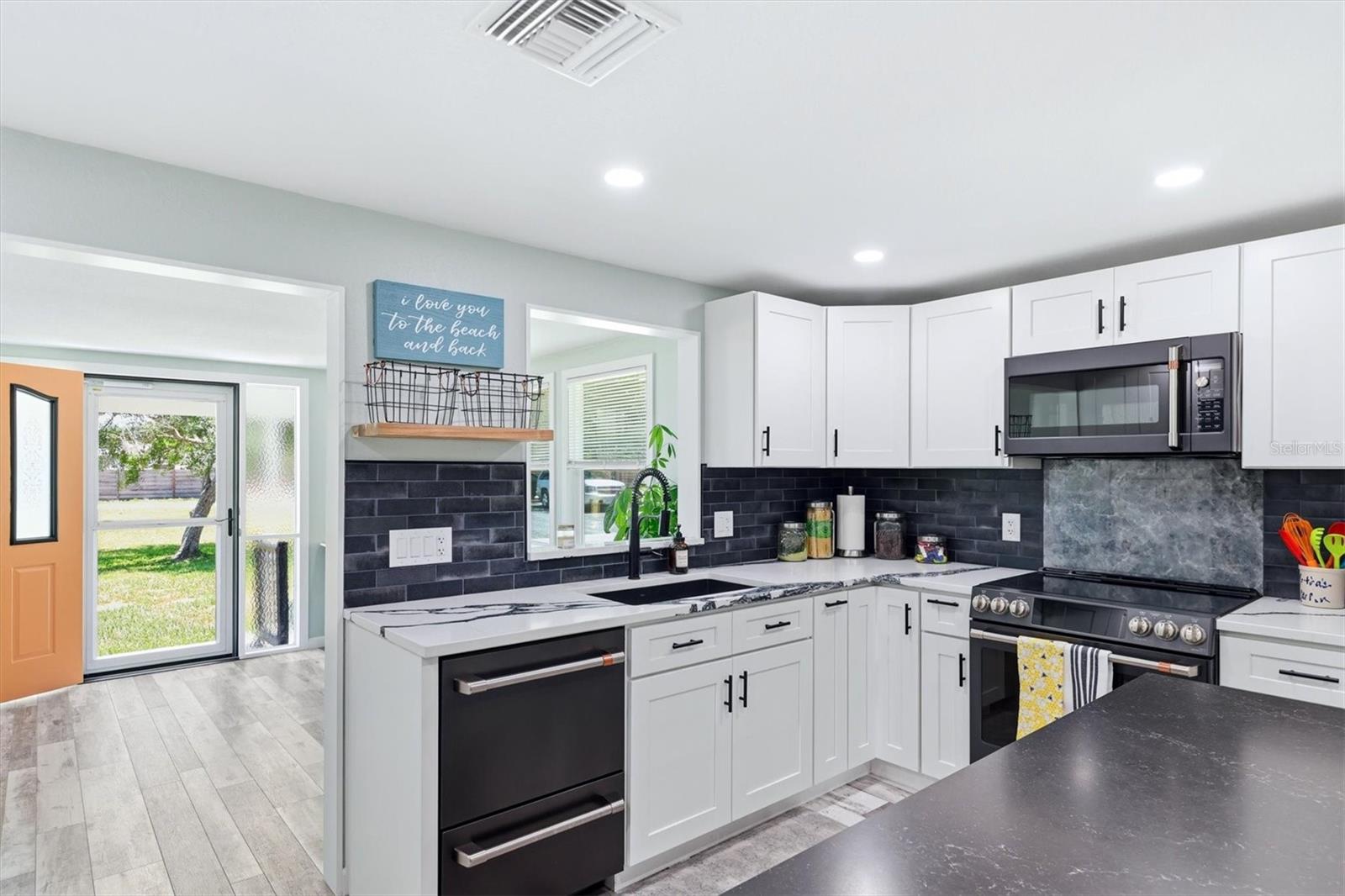 4300 EASTERN PKWY, SARASOTA, FL, 34233
